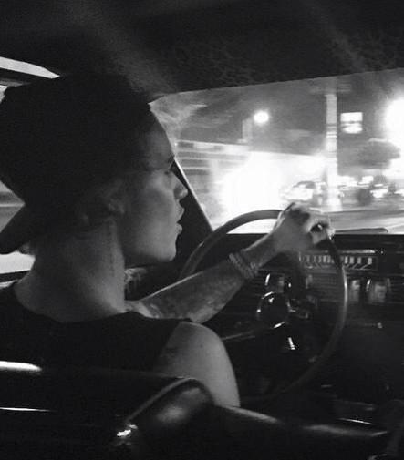 PriliDew's tweet photo. "@mysuperjdb: He's still the same boy I fell in love💙  #HappyBirthdayJustinBieber http://t.co/mfNbmpgqp4"