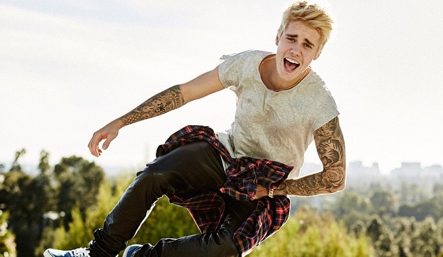 5wallsofbieber's tweet photo. #HappyBirthdayJustinBieber 
Happy Birthday Justin, Thanks for change my life😍♥ 
I LOVE YOU IS LITTLE😍♥ @justinbieber http://t.co/u0fMYXXXJi