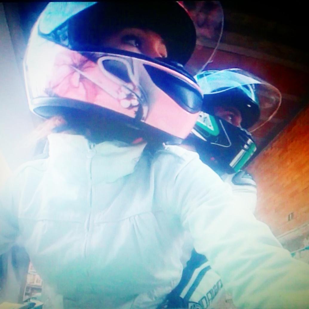 ☆....con mil ganas de verte dormir y no saber cuál de los dos está soñando!! #BnBb💋🐂