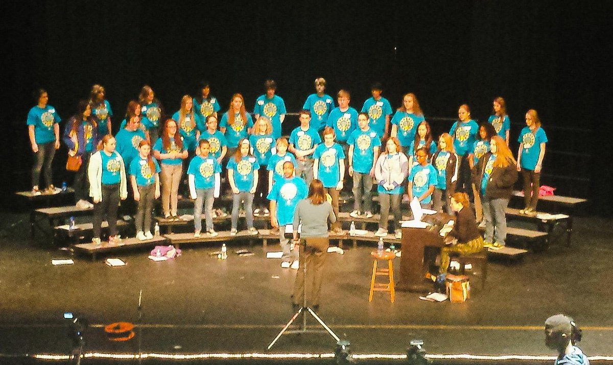 katiekc33's tweet photo. #CircleTheStateWithSong was FABULOUS this year! Love listening to children make #music @GCCSchools http://t.co/wFz6B5JF3t