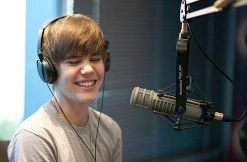 JBSROFICIAL's tweet photo. Entonces sonreíste, y supe que eras todo lo que necesitaba en mi vida.

#HappyBirthdayJustinBieber http://t.co/elEGCFNYzo