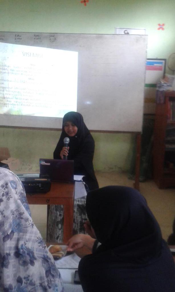 LPJ Kaderisasi yang di bawakan oleh Atika Rasyidi Komisariat KAMMI UMY