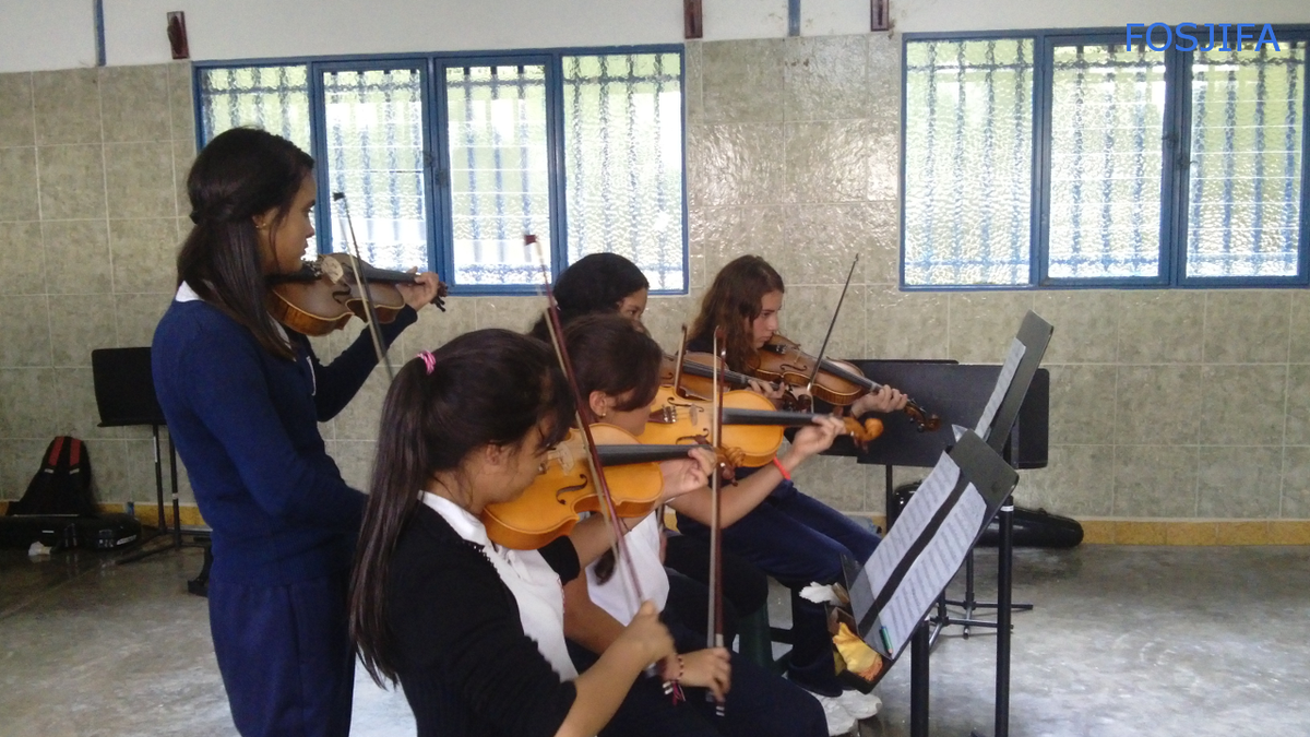 🎼 Taller de la cátedra de violín de Fe y Alegría con Aleluya de Häendel #ElSistemaCumple40 <a href="/elsistema/">El Sistema</a> 📷 #Mérida 🎻