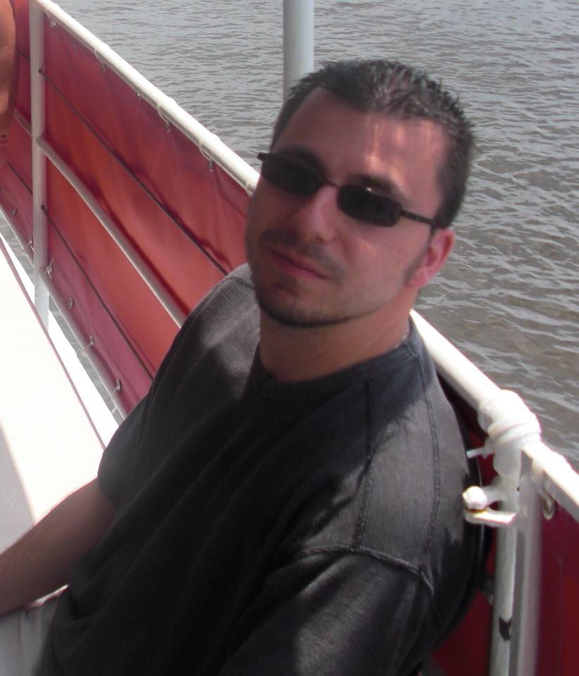 KristineENemec's tweet photo. @RedCrossNCR Pls help bring #dohmboys home. #abducted on 2/5/15 by #KristopherDohm. #family in #crisis @ParkandJax2 http://t.co/WzJ844Ohhp