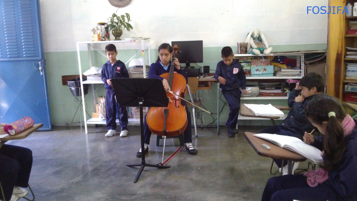 🎼 Violoncello solista de Fe y Alegría, interpretando Suzuki Cello School #ElSistemaCumple40 <a href="/elsistema/">El Sistema</a> 📷 #Mérida 🎻