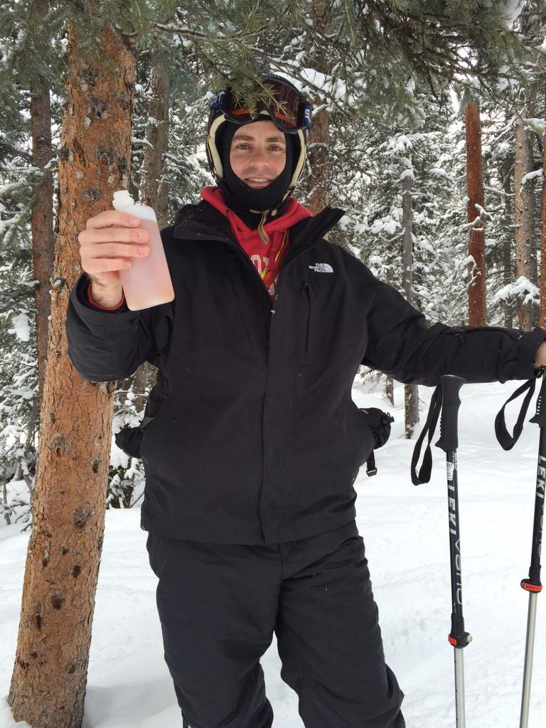Npjohnson2's tweet photo. Only way to enjoy the fresh powder at Keystone #fireball #powder #shred #fun #friends #CO @tjgilbert2 http://t.co/SKdjALoc16