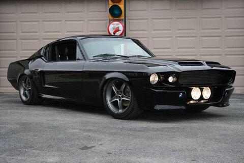 dreamwhips_'s tweet photo. 1969 Ford Mustang GT 500 😳😍 http://t.co/oR0QFMZHCk