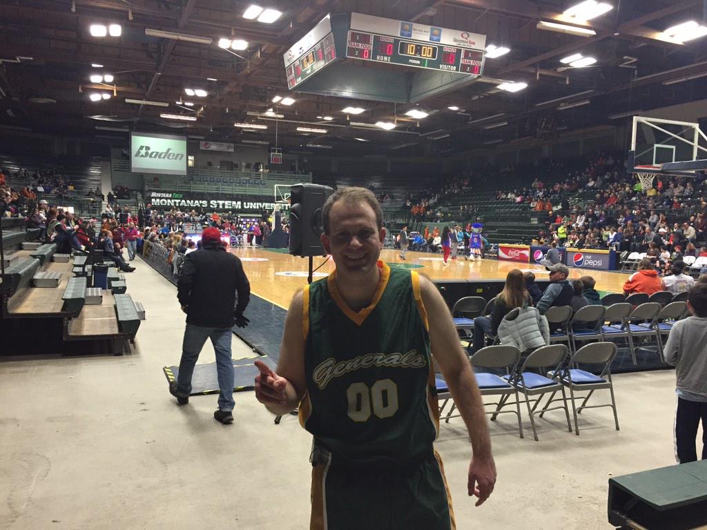 GordonVoit's tweet photo. All warmed up. #GeneralMode http://t.co/H5hq9hoHNi