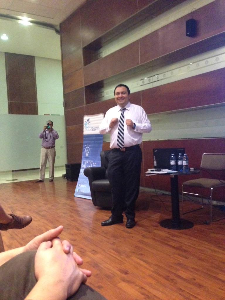 JEAFAMJAL's tweet photo. Comenzamos con la charla de @HORACIOV100 presidente de @ExpoGuadalajara @AfamJal http://t.co/9yrXR1KzoF