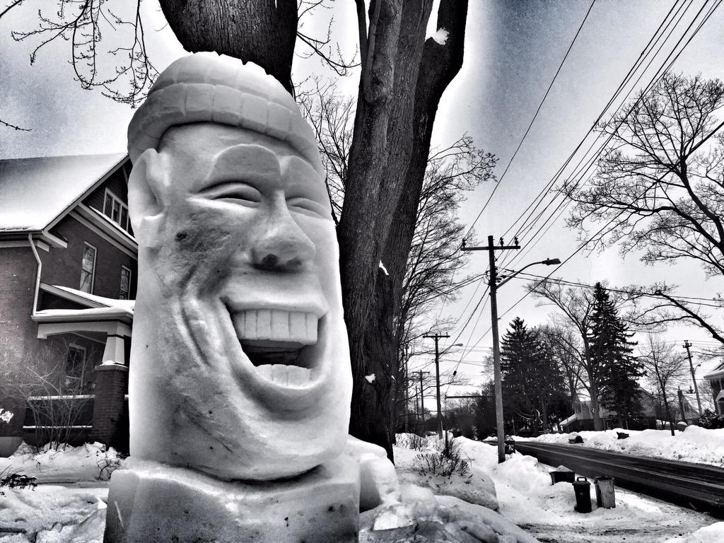 Matthew_Morris's tweet photo. Day 4 and #snowsculpture William is still standing 7' tall. #snowart #waterloo #waterloopics #winterfun #canada http://t.co/VMQrrTs3rO