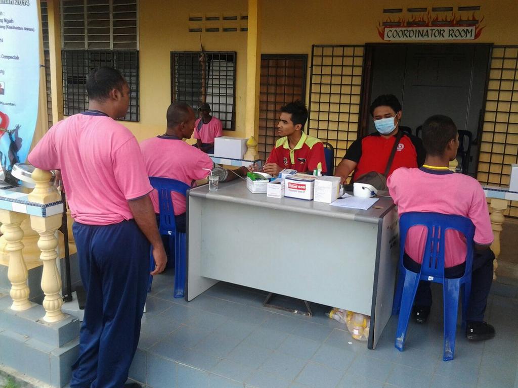 CCRCGambang's tweet photo. Antara aktiviti sepanjang SAMBUTAN HARI ANTIDADAH PUSPEN GAMBANG 
~25 Feb - 27 Feb 2015~
@KPAADK @azmimus68 http://t.co/3LjE8fIUlP