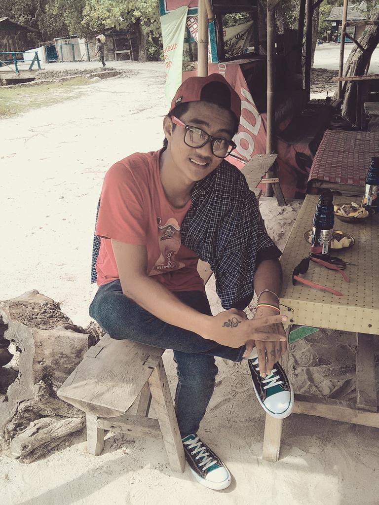 olan dwiky chandra (@twoonemarley) on Twitter photo 