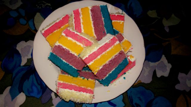 eka22rafa's tweet image. Bolu warna warni buatan umi rafa.. :)