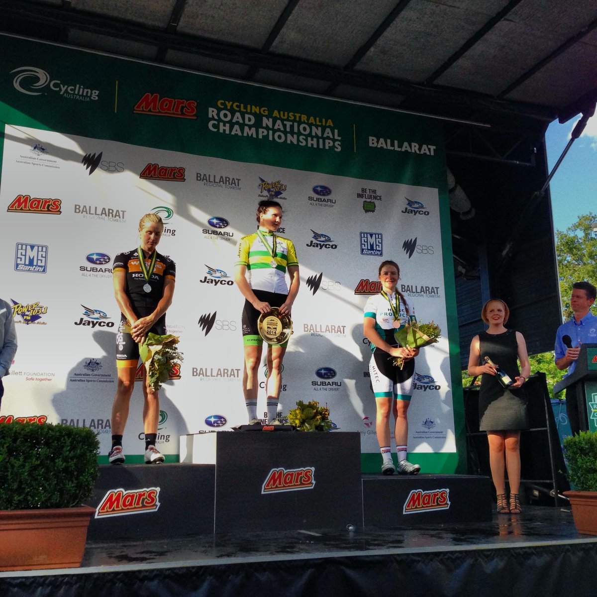 kelvrox's tweet image. Happy Birthday @Sar_Roy #goodtimes #doingstuff #royfanclub #groupie #leastembarrisingphoto #pleasedonthurtme :)