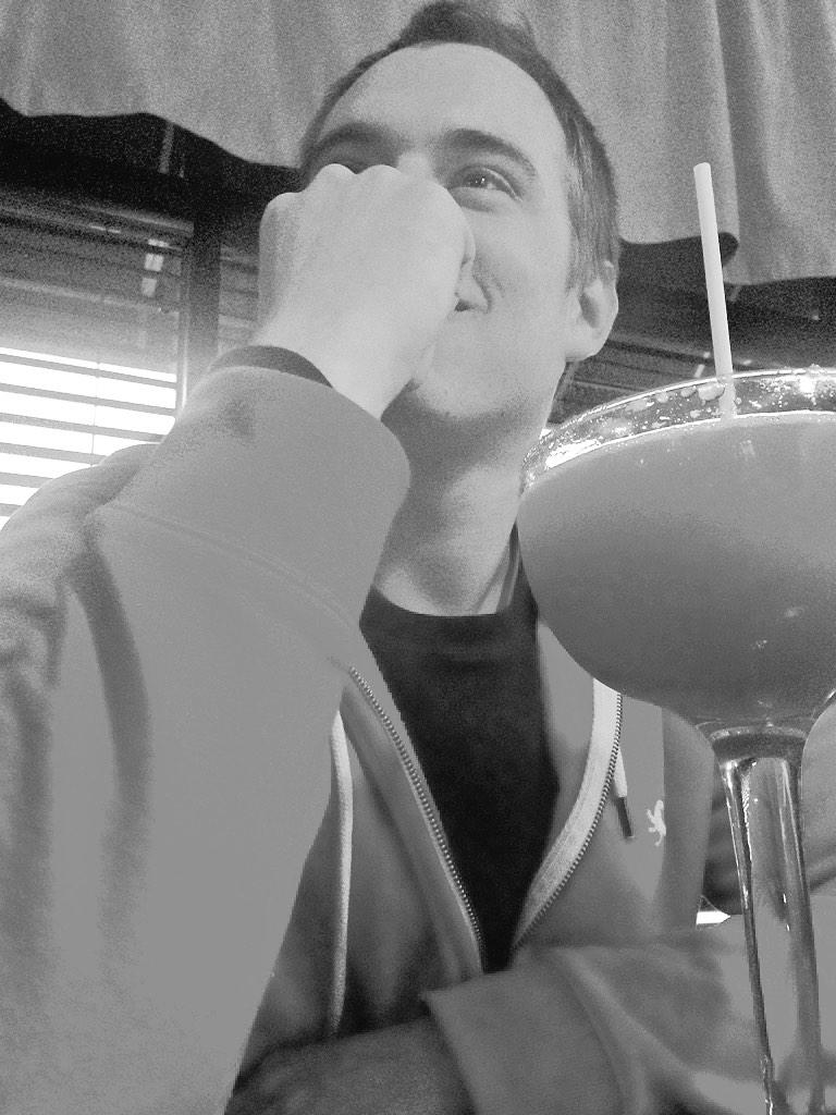 Whose thankful for their amazing boyfriend?? 🙋🙋🙋 #thisgirl <a href="/rmad325/">Rmad</a>