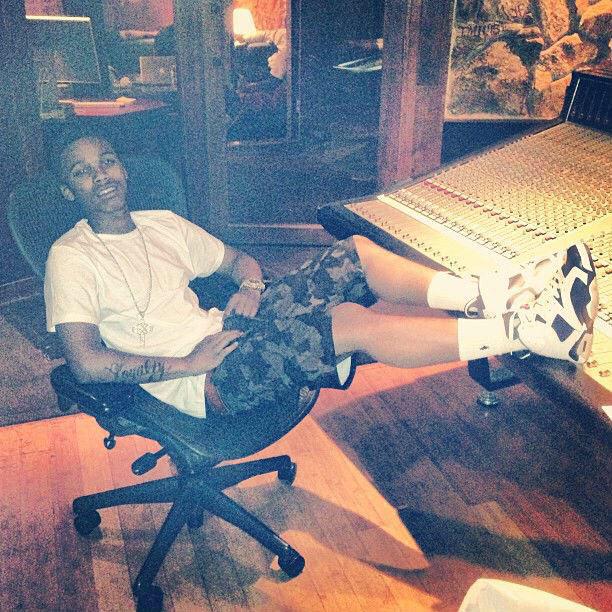 RIPSNUPE__'s tweet photo. I feel like yall forgot about Snupe.. RT if you miss snupe.. 😇 http://t.co/JvUCxQntET