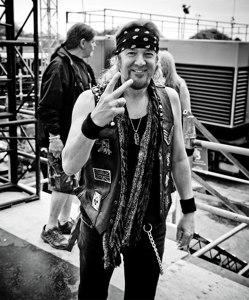 \\m/ El maestro Adrian Smith, la razón por la que un día agarré una guitarra  Happy Birthday H! 