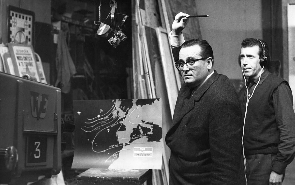 Divulgameteo's tweet photo. El 30-10-1956, el meteorólogo Mariano Medina salió por primera vez en TVE (@tve_tve) dando el tiempo. #HitosMeteo http://t.co/0ZhoWDNACP
