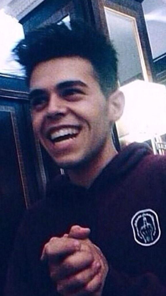 ONCE AGAIN HAPPY BIRTHDAY LOVE HAVE A GOOD ONE ILYSM THAT WORDS CANT EVEN DESCRIBE LOVE YOU 