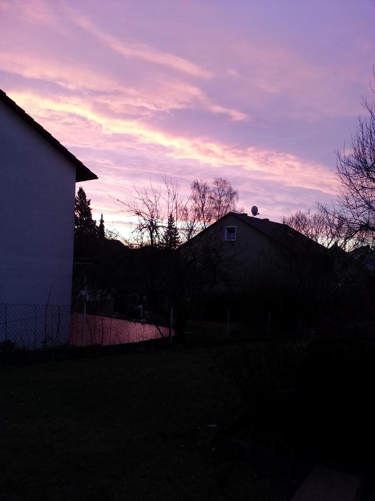 Wonderful morning. Happy happy happy birthday hope you have a good one! ily 