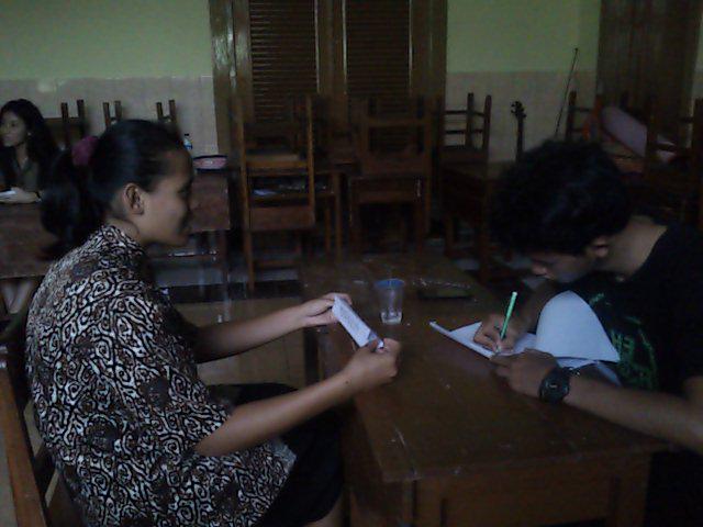 osismisa's tweet photo. Ini salah satu peserta pada tes "Personality" di kelas XI MIA 5 http://t.co/f5kfr4IYIj