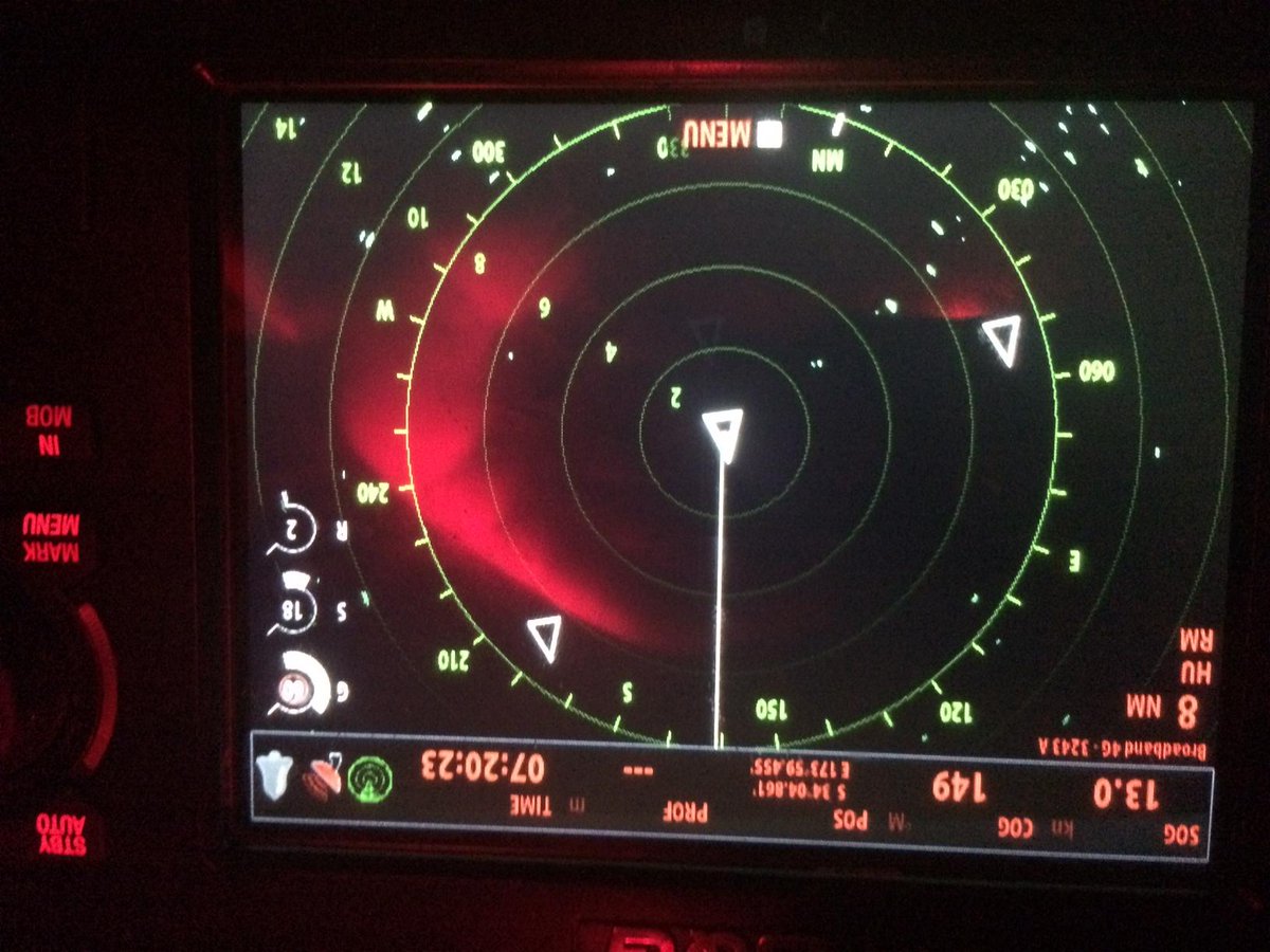 VO65_DONGFENG's tweet photo. 48 nm to the coast. 7 and 6 nm to #adorlog and #desafiomapfre http://t.co/Wt6CJhwx4B