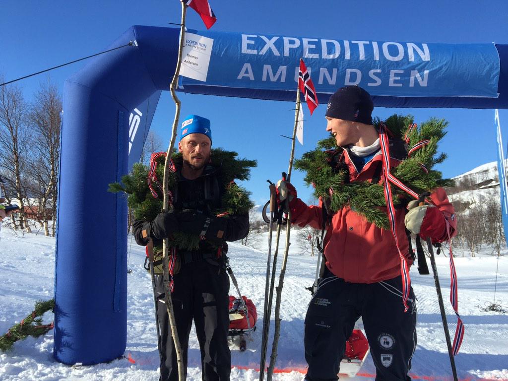 Lars Christian Vold (t.h.) vant pulkløpet Expedition Amundsen for 2. år på rad. Nr. 2 ble Thomas Andersen.