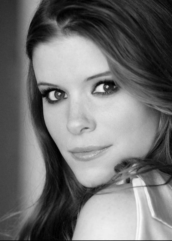 Muy buenos días y muchas felicidades a la guapísima Kate Mara que hoy cumple 32 años
Happy birthday 