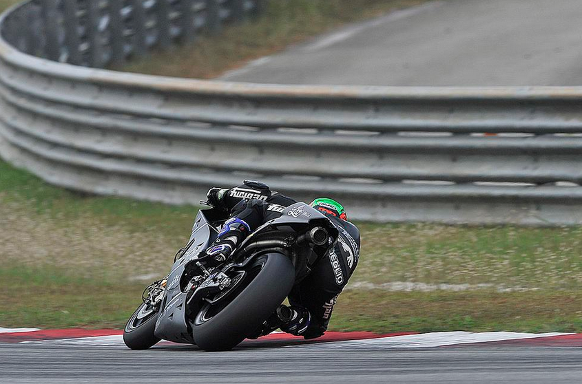 mikedimeglio63's tweet photo. Some pics of Sepang test / Quelques photos du test à Sepang. #motogp #SepangTest2 http://t.co/cZIYJlmnjH