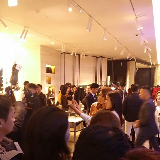 [PIC][27-02-2015]SooYoung tham dự sự kiện "Boon the Shop Diorama Launching" vào tối nay B-2JavyVIAAped8