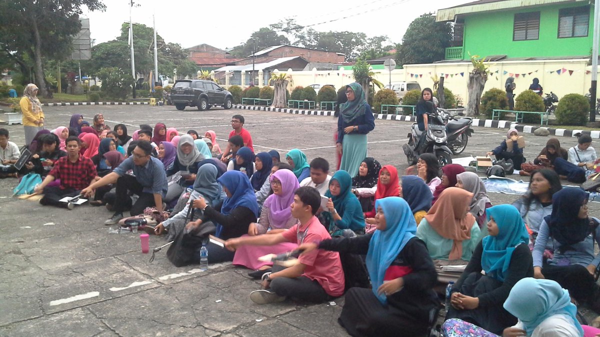 Mulai panas nih! Babak kedua adalah babak REBUTAN... Ayo CIMSA!!