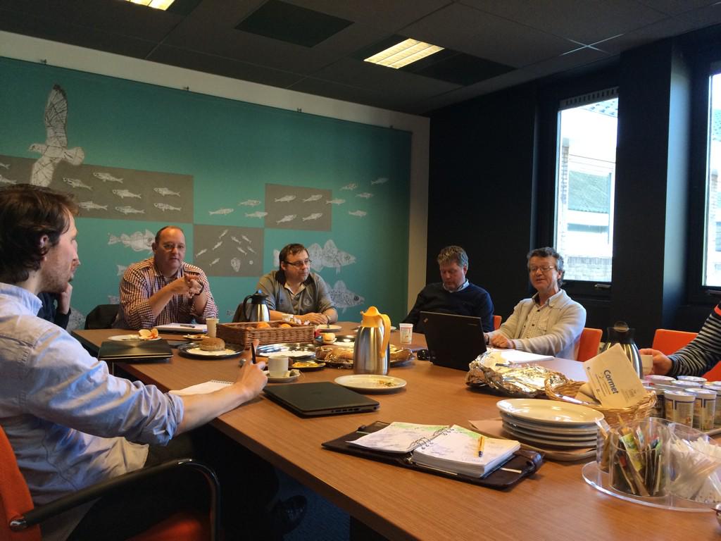 Flyshoot vissers in vergadering #kenniskring