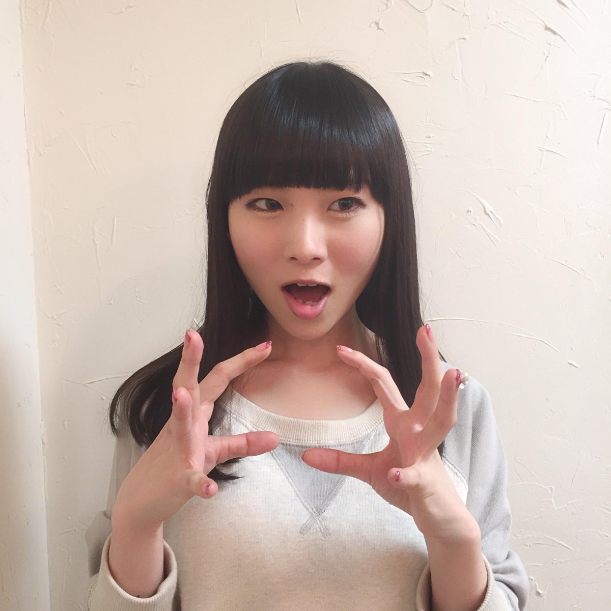 Towana とわな ありがとうございました ෆ Soucuts 今日はfhanaのとわなさん Towana が来店 艶やかな黒髪のミディアムロング 前髪はラウンドに 1stアルバムほんと素晴らしいです もうすぐ初ワンマンも楽しみ Http T Co W2i5bpfcde