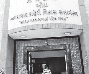 ahmedabadmirror's tweet image. #AUDA to build over 2,500 homes for #EconomicallyWeakerSection, Lower &amp;amp; Middle Income Group ahmedabadmirror.com/ahmedabad/othe…