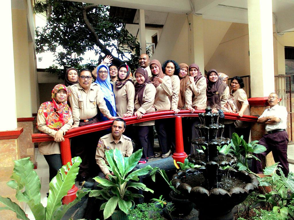 Pramuka4Depok's tweet photo. Juara favorit juri adalah.... Bapak dan ibu guru tercinta kita yeay!!! @srihandayani24 #KSDteam #BPsDay http://t.co/j1ALkFHlFs