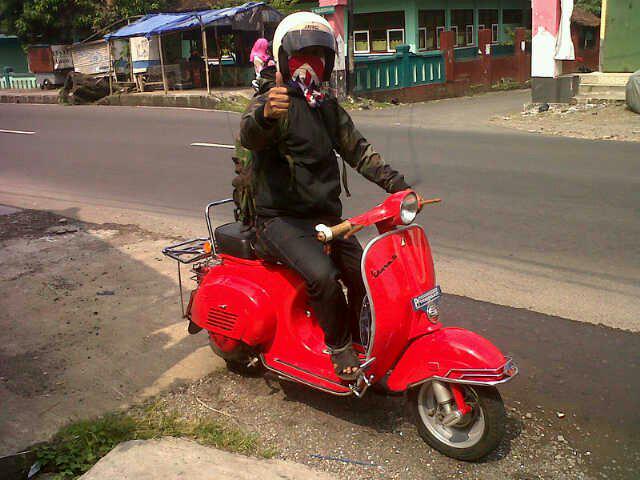 zackaria1's tweet photo. #645cooter #ScooteRRockeeS http://t.co/crbQbctLhj