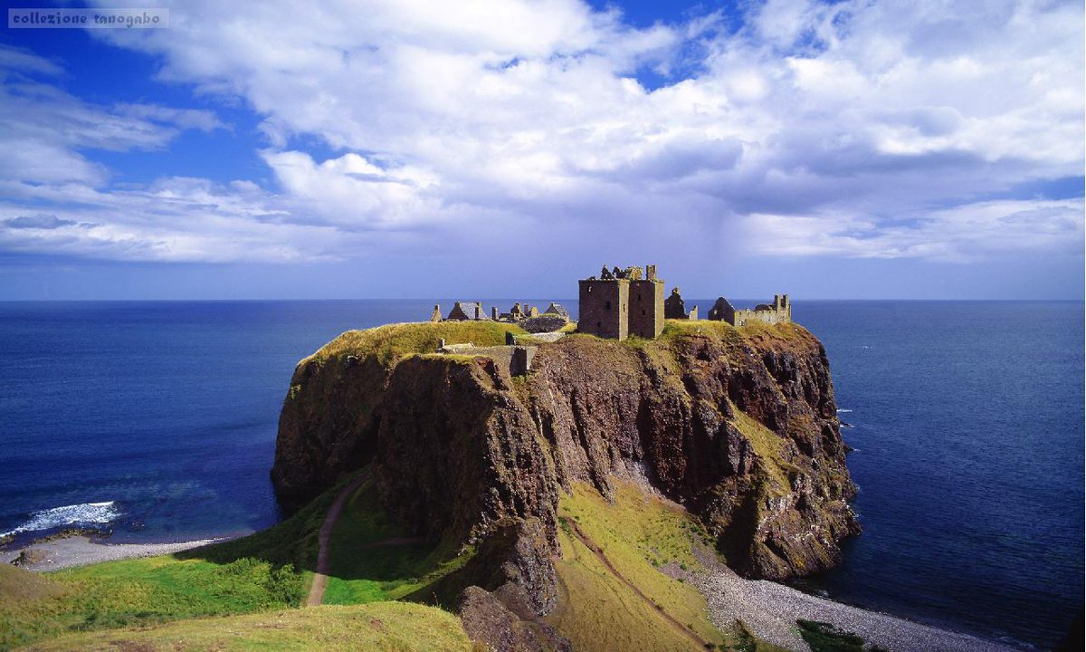 Europe_Backpack's tweet photo. Dunnottar Castle, SCOTLAND #Europe http://t.co/4VaYNFVln0