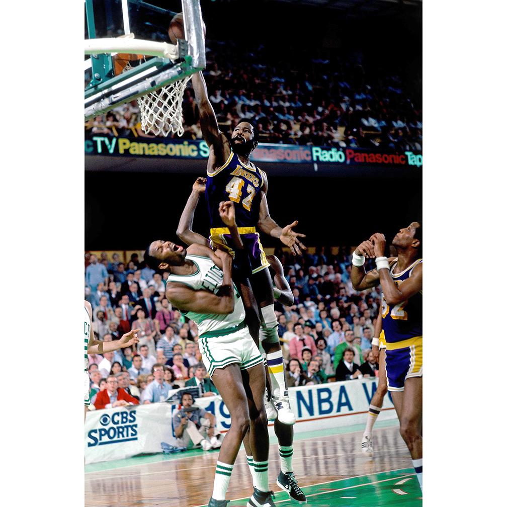 Happy Birthday to former Finals MVP James Worthy. 