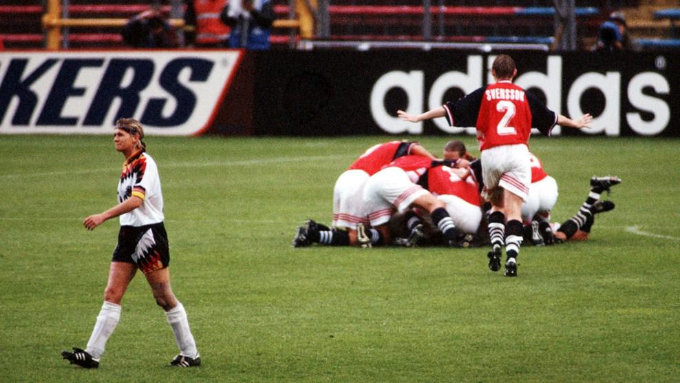 FIFAWWC's tweet photo. 99 días para #Canadá2015: 99, como los goles marcados en las Copas Mundiales de 1991 y 1995: http://t.co/qHRl3HfBrU http://t.co/WiBR0uEUG6