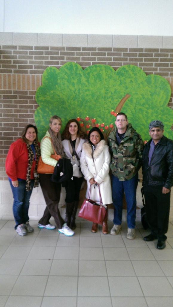 camcalis's tweet photo. @IndependenceES Garden Committee gathers under the #appleproject #iesgardens #ieslearns http://t.co/0cpHxmVu8R