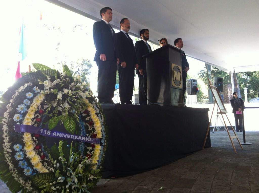 .<a href="/GustavoMadero/">Gustavo Madero</a> encabeza homenaje por el 118 Aniversario del Natalicio del fundador del PAN, Manuel Gómez Morin