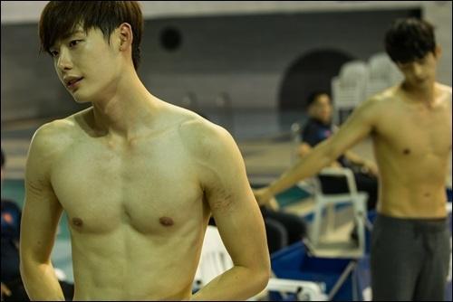 Leejongsuk Indonesia On Twitter Lee Jongsuk From No Breathing Movie Http T Co Lsuhuer3ja Twitter
