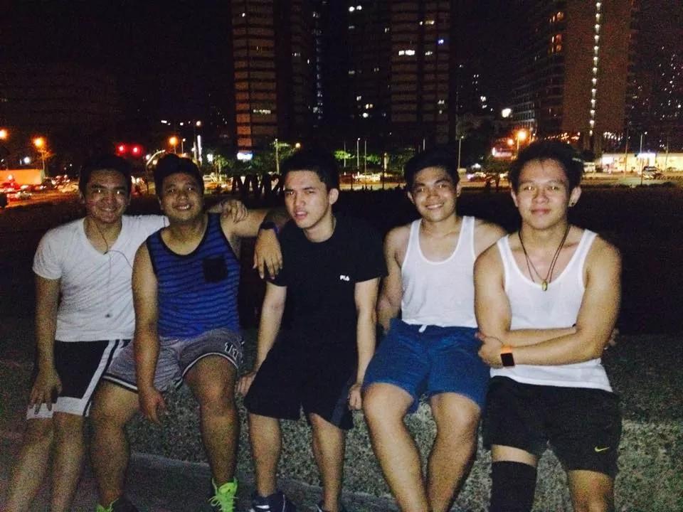 cyngsln's tweet photo. jog jog at ccp #dormates @jomarirono @mcasimiro1016 @LuckyAj30 @chanison01 http://t.co/dHg6vceAFG