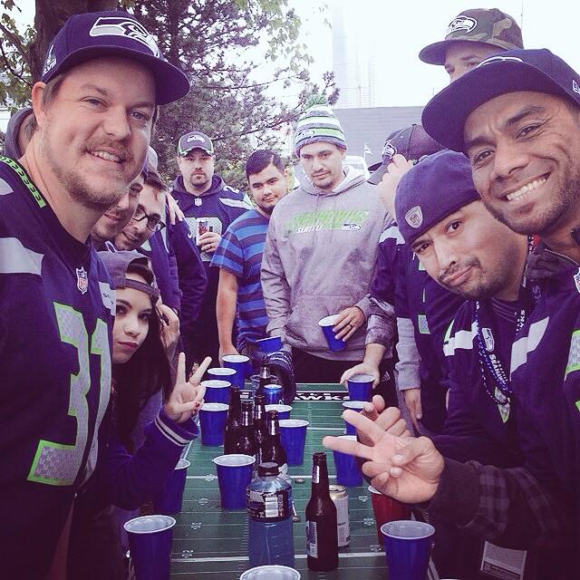 KingUDUB's tweet photo. Morning World..... Happy #BlueFriday #FlipCupChampionsOfTheWorld. Lol @MiVidaSeattle @derek0728 http://t.co/ItNH3RrcnI