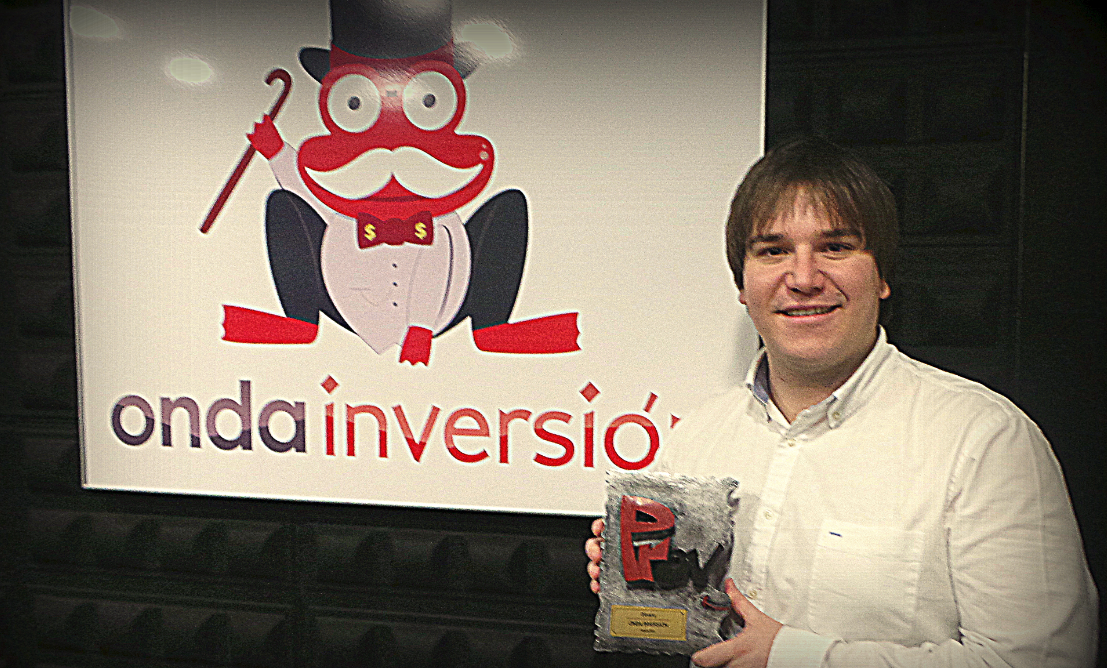 OndaInversion's tweet photo. Hoy @AlfonsoSB de @ahorroNet con nuestro #PremioProvooca http://t.co/ncWc6OkiZP http://t.co/MlWUuVbRK9