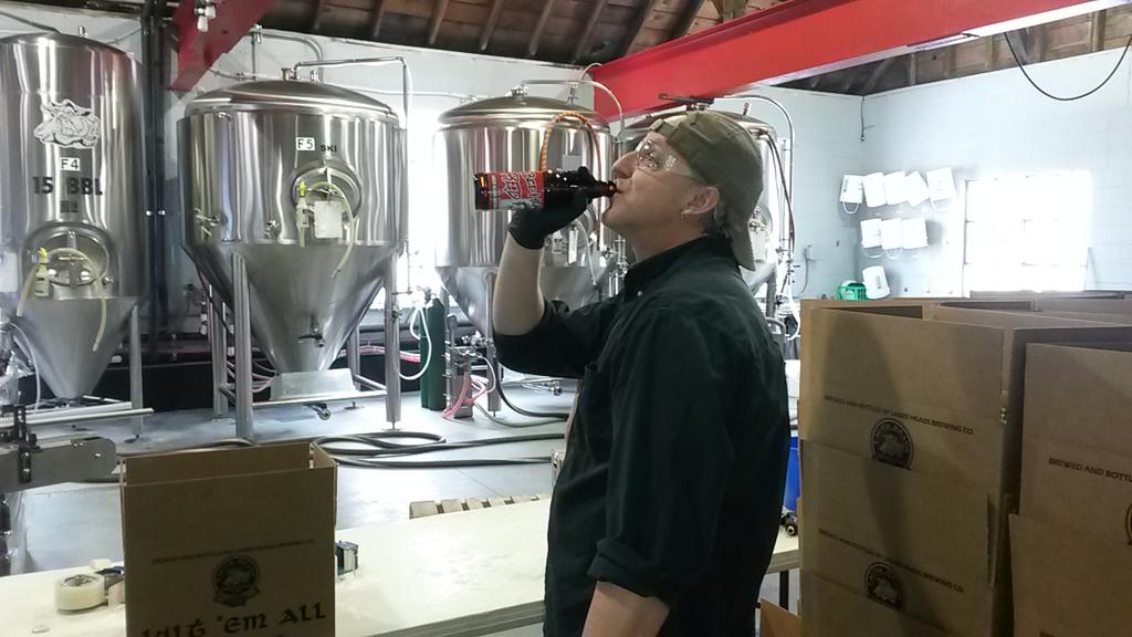 LagerHeadsBeer's tweet photo. Bottling day!
#LagerHeads http://t.co/bwwRS1DOWm