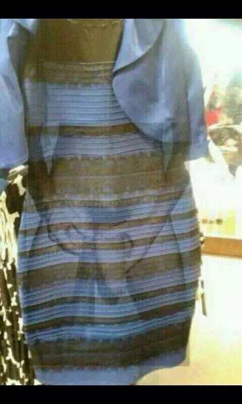 ElContraDTodo's tweet photo. Ahora decime, de qué color ves el vestido? http://t.co/q8xBO2ysqT