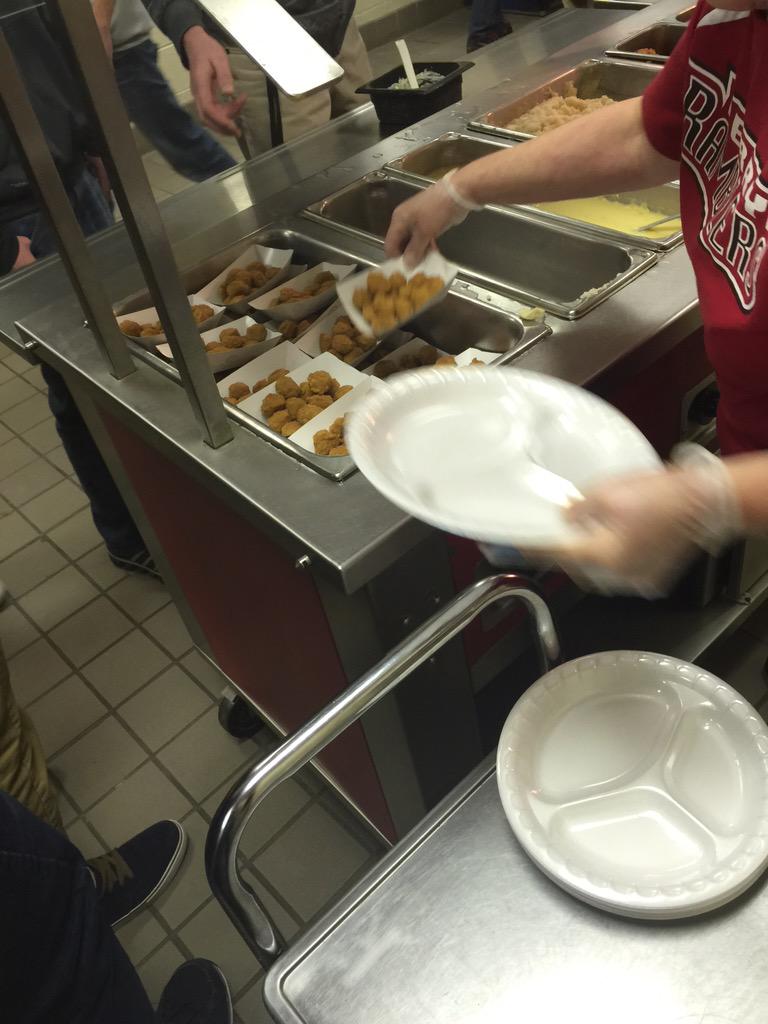 SchoolLunchPHS's tweet photo. Big surprise 🍗 http://t.co/560Howxv7d