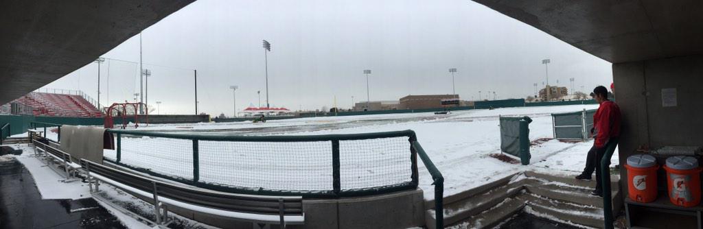 jacob_jarreau's tweet photo. @BaseballMNG Welp, time to grab my rake and shovel http://t.co/hXFv63ZpbP
