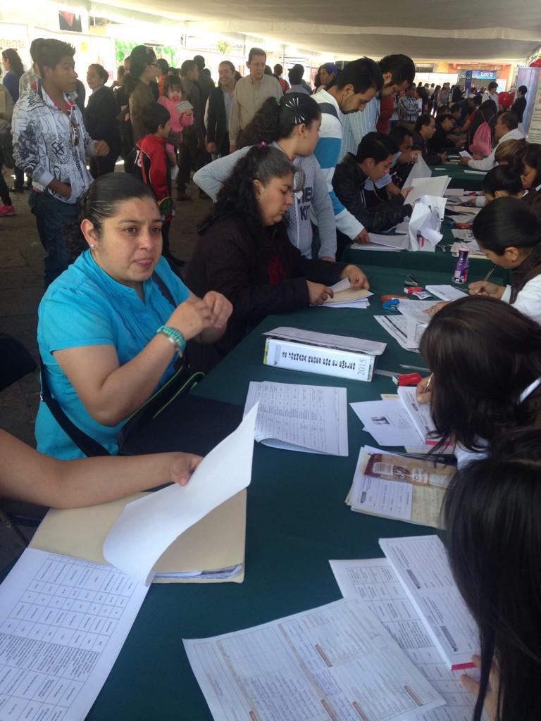 Wilfrido_LM's tweet photo. 850 plazas disponibles en 100 empresas en esta 3 jornada de redes por el empleo.  http://t.co/cbuhFUQzvh http://t.co/s38w2sLiBv